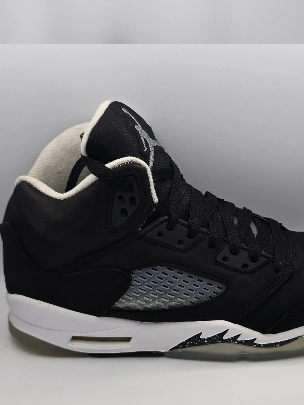 Nike Jordan Retro 5 Men’s Black/White Basketball Shoes